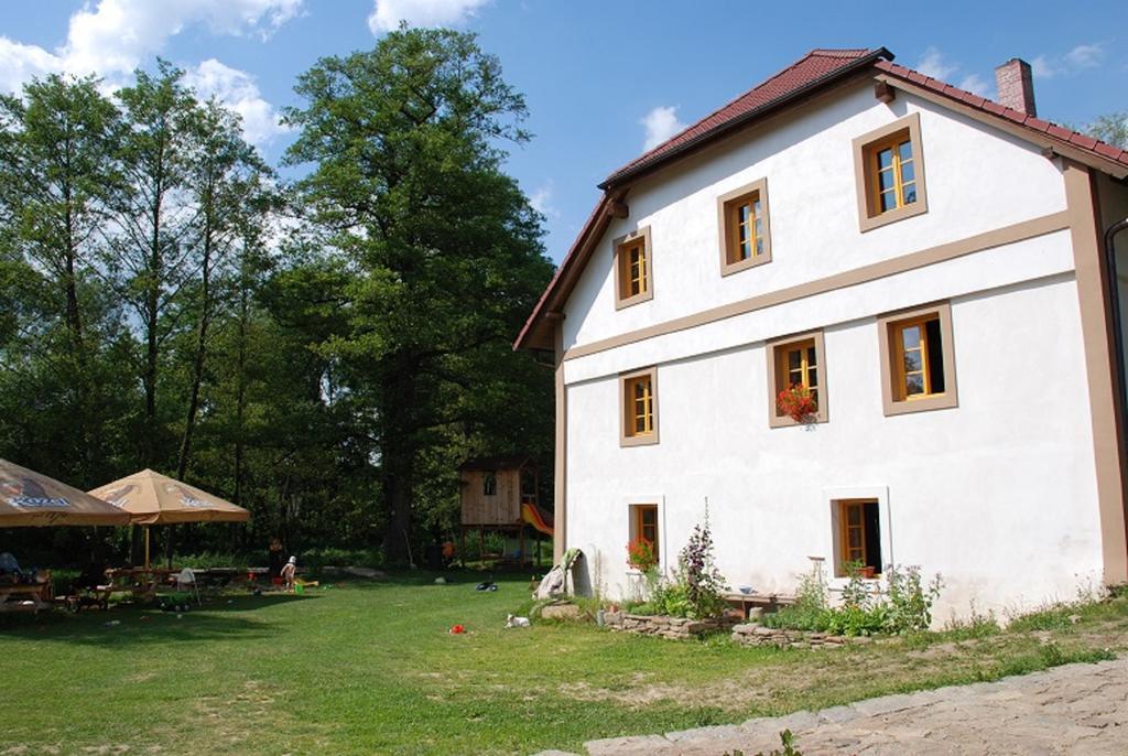 Biofarma Dolejsi Mlyn Villa Kamberk Luaran gambar